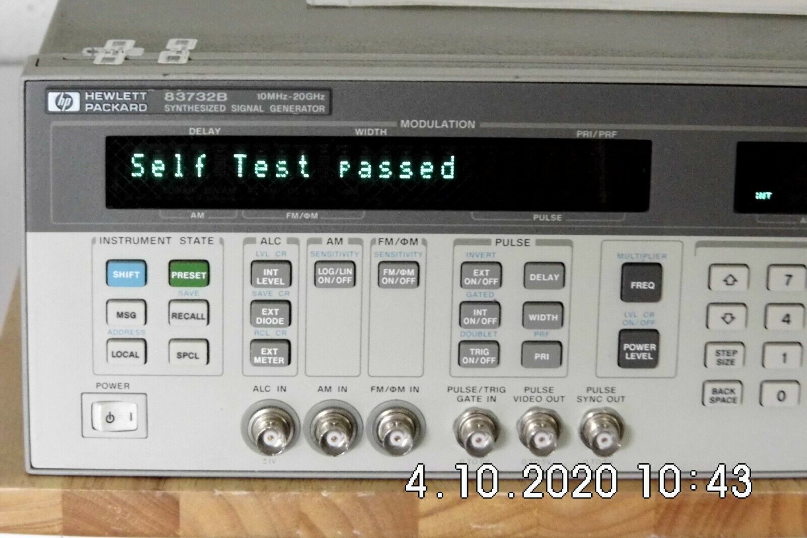 Agilent HP 83732B 1E1,1E8 20GHz Synth. CW Generator Cal w/data, 3 in stock. Agilent HP 83732B 1E1,1E8 20GHz Synth. CW Generator Cal w/data, 3 in stock.